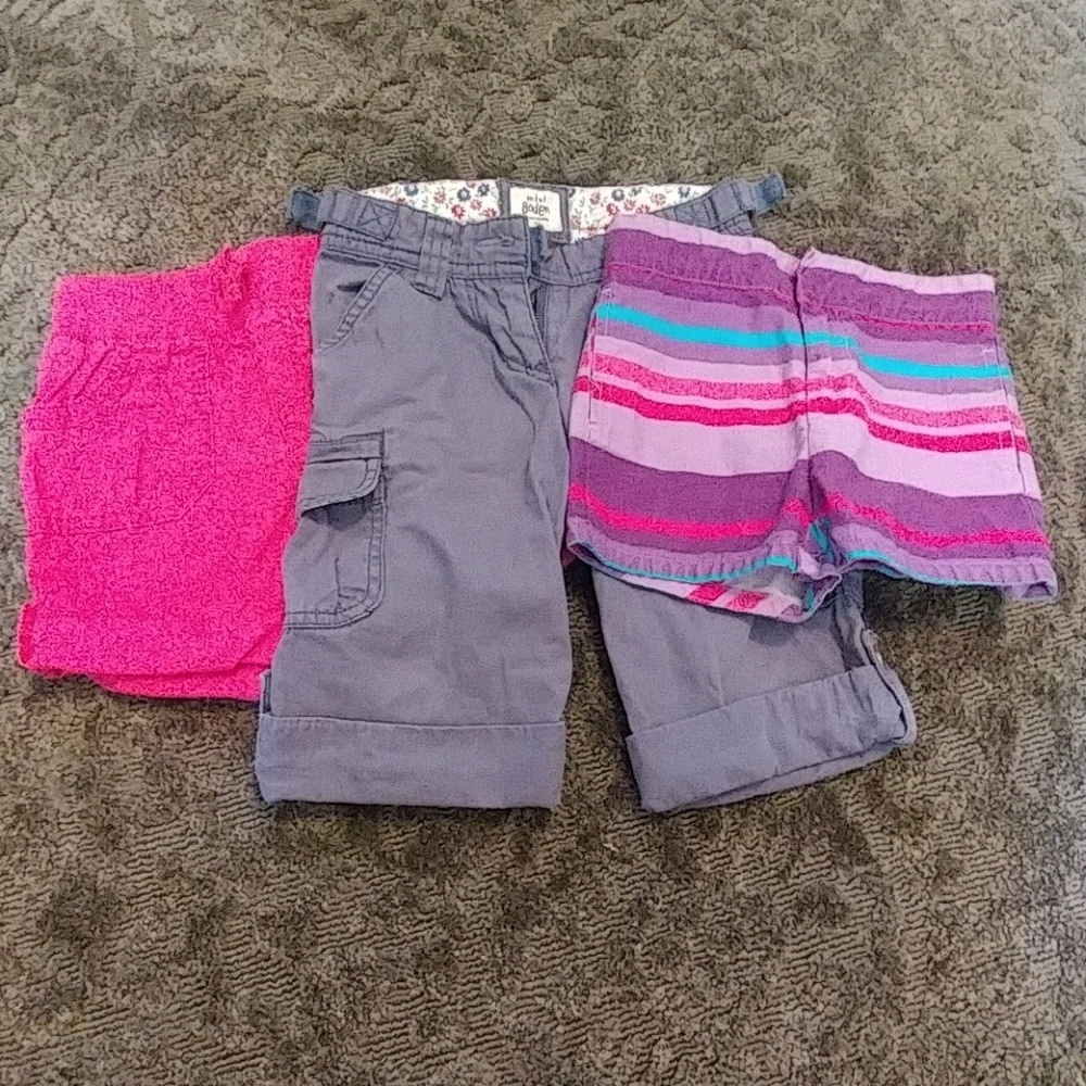 Bundle of 5T girls shorts / capris